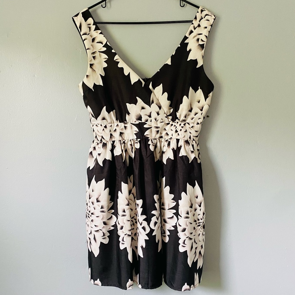 Harper Dress Floral Black and White Party Fit and Flare Size Large